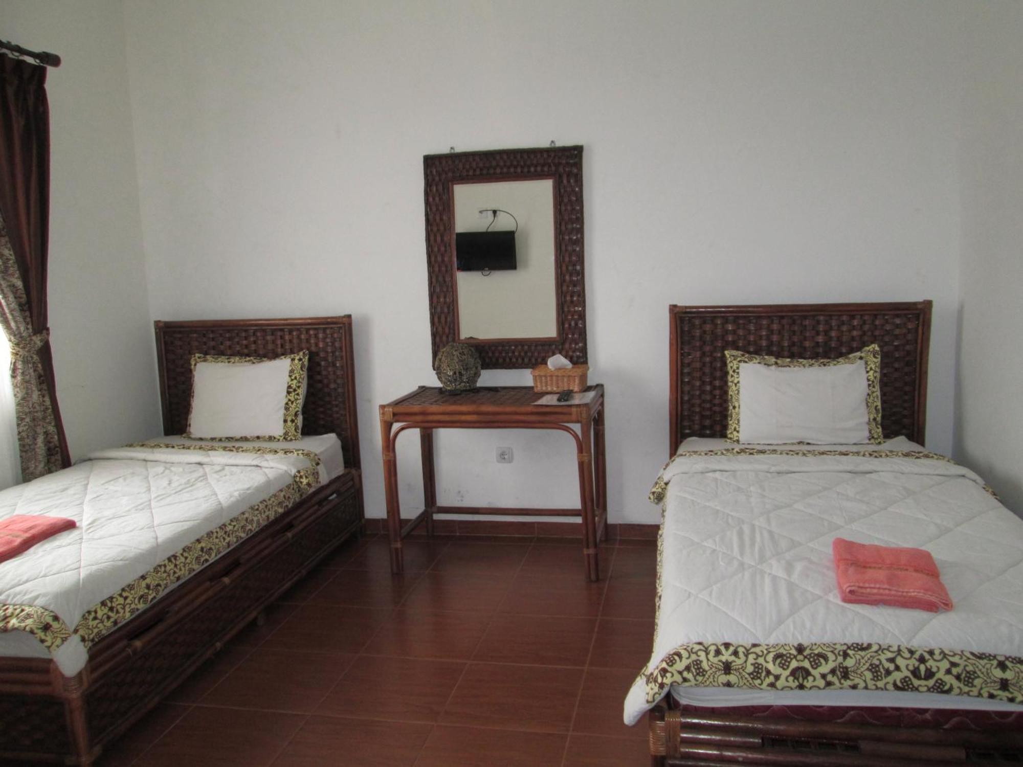 Osmond Villa Resort Lembang Εξωτερικό φωτογραφία