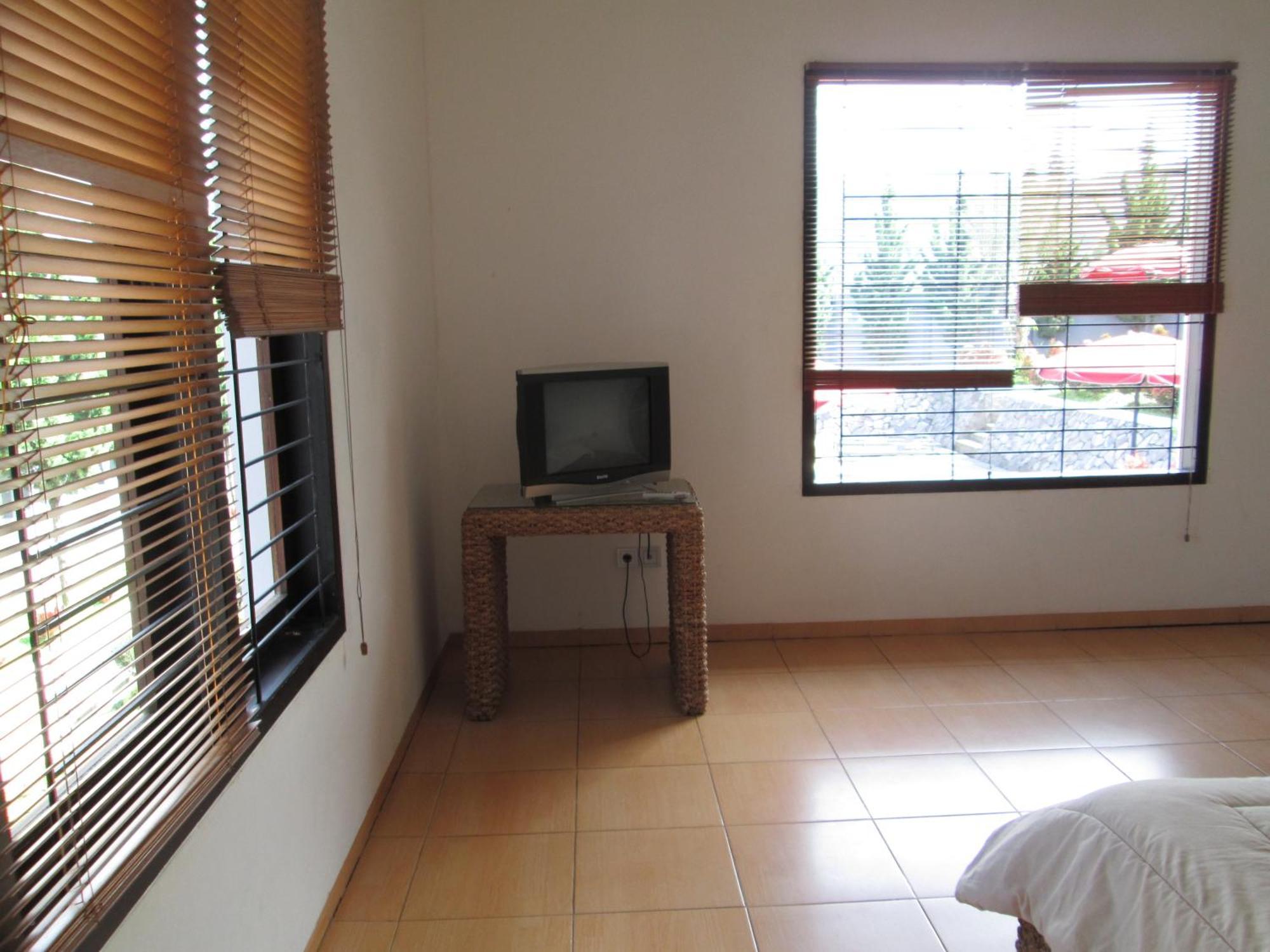 Osmond Villa Resort Lembang Εξωτερικό φωτογραφία