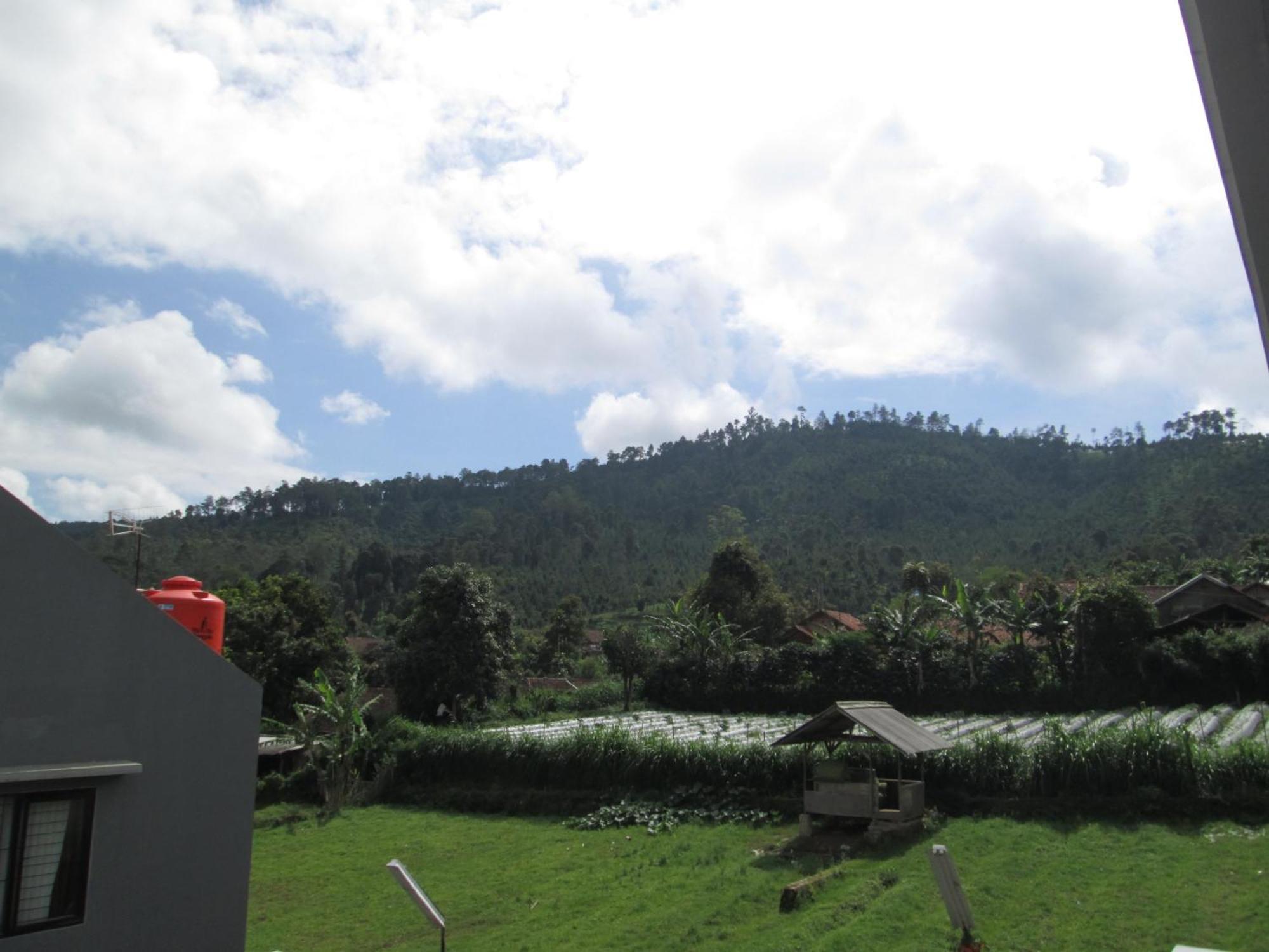 Osmond Villa Resort Lembang Εξωτερικό φωτογραφία