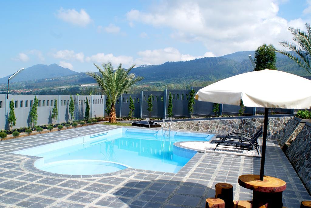 Osmond Villa Resort Lembang Εξωτερικό φωτογραφία