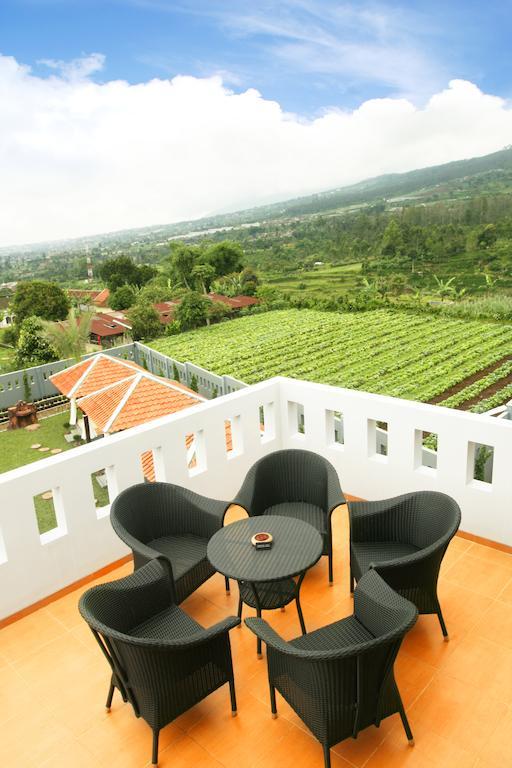 Osmond Villa Resort Lembang Εξωτερικό φωτογραφία