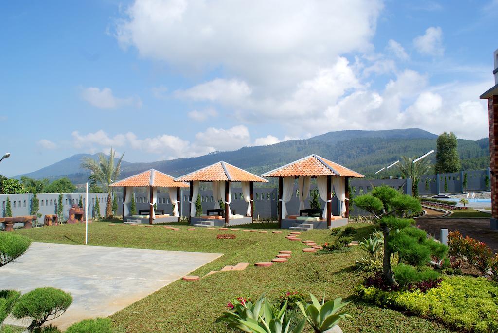 Osmond Villa Resort Lembang Εξωτερικό φωτογραφία