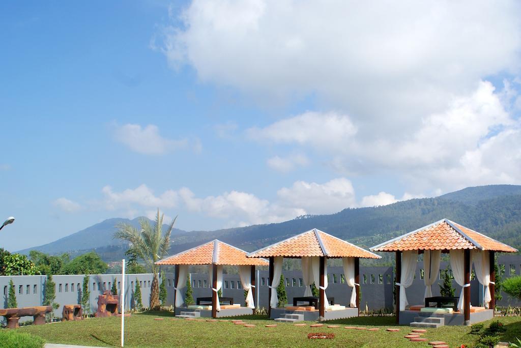 Osmond Villa Resort Lembang Εξωτερικό φωτογραφία